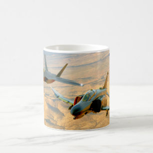 F-4 PHANTOM- och F-22-RAPTOR-FORMATION Kaffemugg