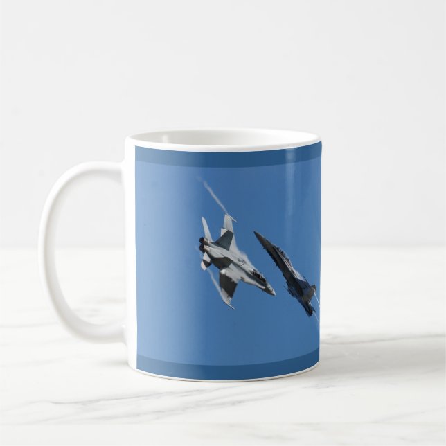 F/A-18 Fighter Jet Flygplan Luft Show Stunt Kaffemugg (Vänster)