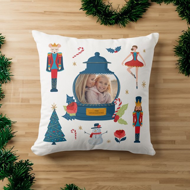 Fa La Oh What Roligt jul Nutcracker Characters Kudde (Fa La Oh What Fun Christmas Nutcracker Characters Throw Pillow)