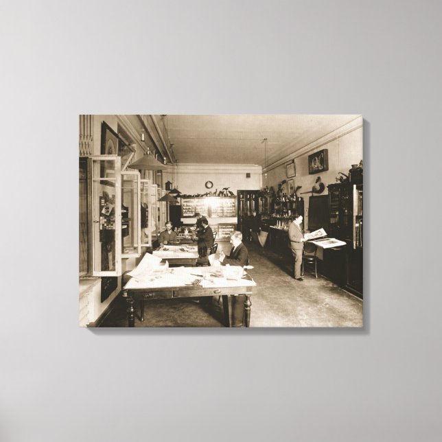 Faberge Workshop (bild b/w) Canvastryck (Framsida)