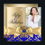 Fabulous 50th Blue Pearl Guld Löv Bow Birthday Inbjudningar<br><div class="desc">Fabulous 50, Photo, Guld och Royal Blue Pearl Jewel bow med guld löv dammkorgsutformning. Elegant Modern och Snyggt 50:e Födelsedagsfest inbjudan. Lägg till bild inbjudan till tillfällen Inbjudan. inbjudningskorten för Tillfällen-födelsedagen. Anpassa med din egen information och ålder. Mall för Fabulous 30:e, 40:e, 50:e, 60:e, 70:e, 80:e, 90:e, 100:e, Fabulous product...</div>