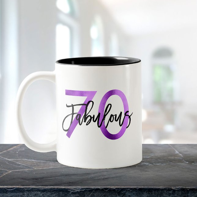 Fabulous 70:e | Modern Elegant Lila Birthday Två-Tonad Mugg (Skapare uppladdad)