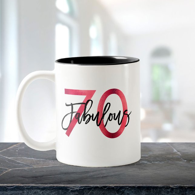 Fabulous 70:e | Modern Elegant Red Birthday Två-Tonad Mugg (Skapare uppladdad)
