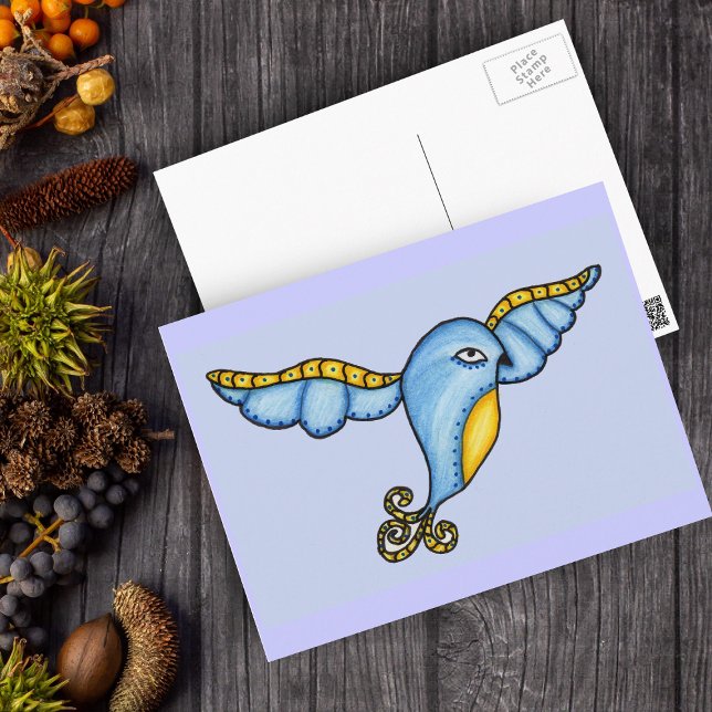 Fågel på vykort för flygning (Fantasy flying blue and yellow bird scrolled tail on blue postcard.)