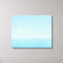 Fågel som flyger över Ocean i Hawaii