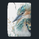 Fågel - "Vitisprar of Plumage" iPad Mini Skydd<br><div class="desc">En eterisk fågel, som påminner om en kungsfiskare eller kookaburra, sittpinnar i en blomning av guldstjälkar och abstrakt löv. Dess spridning är ett mästerverk - lagat med vågor av akvamarin, skalbaggar och guld - som glimmar som skogsjuveler. Bilden sammanfogar illustrationen på bran med målande uttryck, vilket utesluter tyst visdom och...</div>