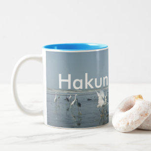 Fågeldesign med hjälp av en intressant inspirerad Två-Tonad mugg
