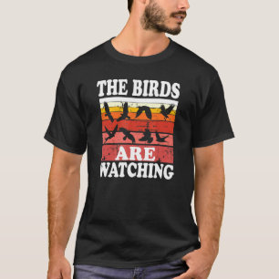 Fågelfåglar i Älskare Fågeln håller på att vakta T Shirt
