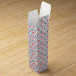 Fågelfärgad Blommigt vattenfärg Presentask För Vinflaska<br><div class="desc">Vattenfärgad fågel och vild blomma mönster i vibrerande rosa,  lila och grönt på vit bakgrund. Originalkonst av Nic Squirrell.</div>