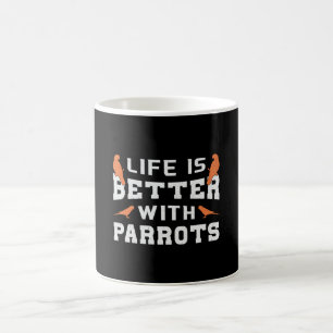 Fågelhusdjur med papegoja lever bättre med morötte kaffemugg