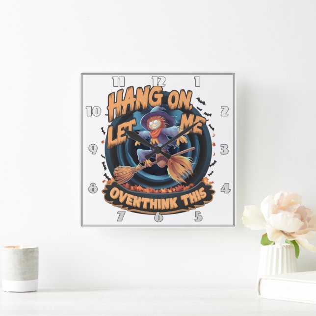 Fågelskrämma som flyger på en borom på natten fyrkantig klocka (Hem)