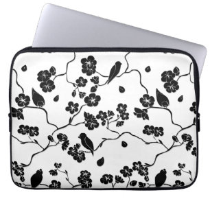 Fåglar i Svarta och vita Mönster på Blommar i Cher Laptop Fodral