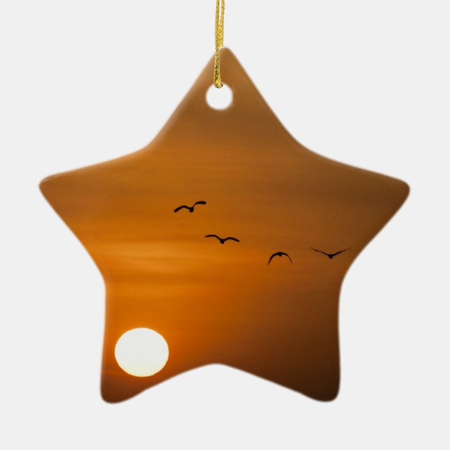 Fåglar som flyger i solnedgång julgransprydnad keramik (Framsidan)