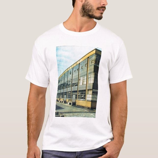 Fagusen skor fabriken som är designad vid Walter T Shirt (Framsida)