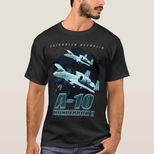 Fairchild A-10 Thunderbolt II Fighterjet T Shirt (Framsida)