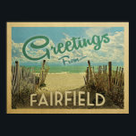 Fairfield Beach Vintage resor Poster<br><div class="desc">I Hälsning från Fairfield-vintagens vykort finns en sandstrand med en vacker turkoshav över vatten och över havet,  ett blå himmel med gigantiska vita moln. I vintage resor stil.</div>