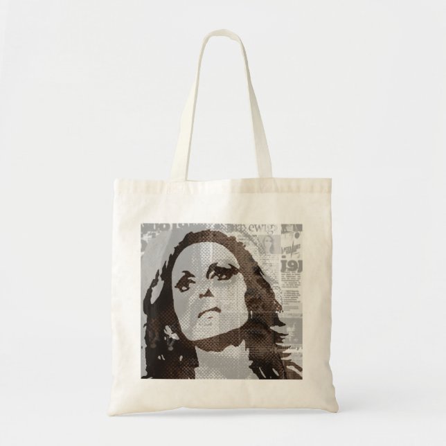 Fairouz hänger lös tygkasse (Framsidan)