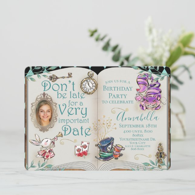 Fairy Tale-temat Alice i Wonderland Photo Spegel Inbjudningar (Stående Fram)