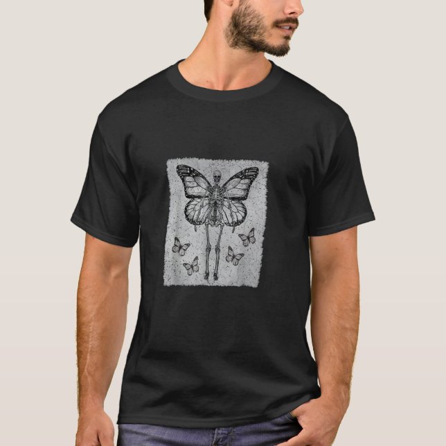 Fairycore Aesthetic Gothic Butterfly Skeleton Fair T Shirt (Framsida)