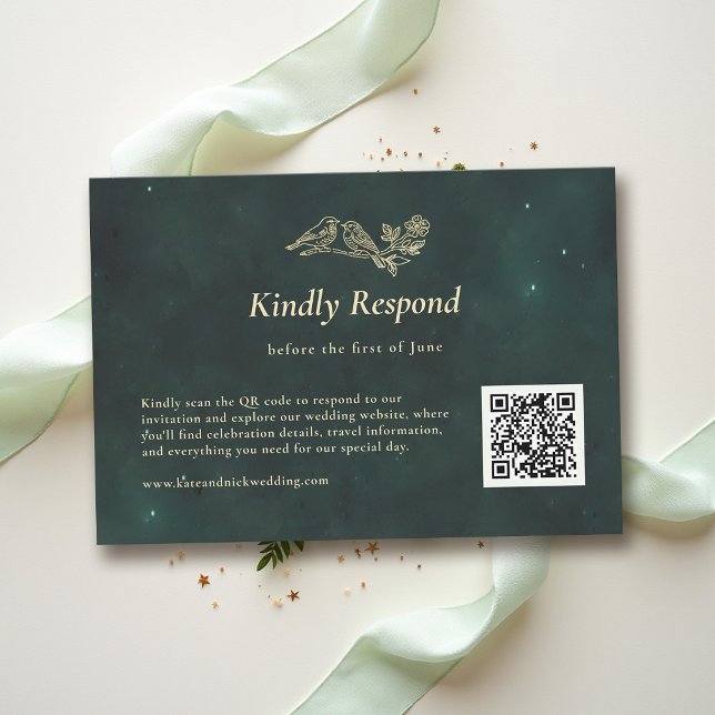 Fairycore Skogsbröllop Smaragdgrön Magi QR Bröllop OSA Kort (fairycore wedding RSVP reply QR woodland birds wild roses vines butterflies ferns emerald green gold)