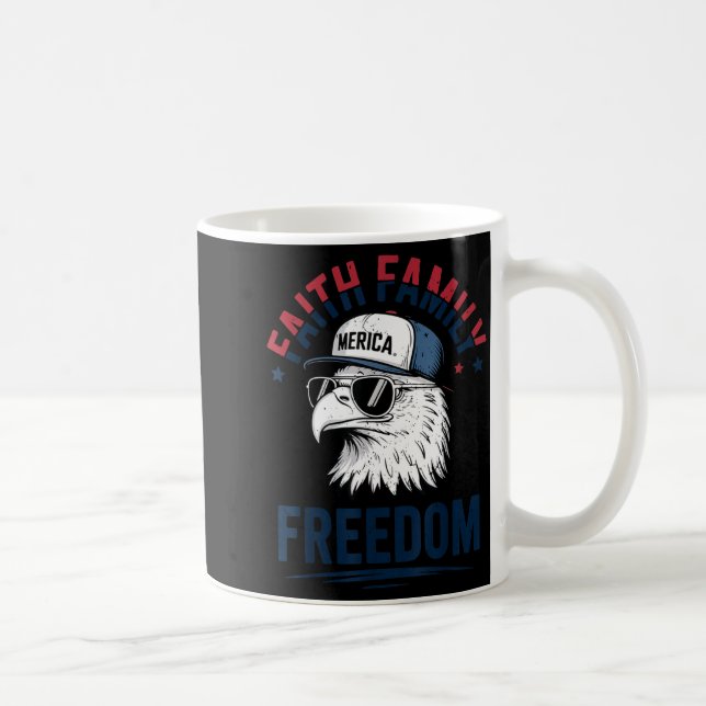 Faith Family Dom Bald Eagle Patriotic Boys America Kaffemugg (Höger)