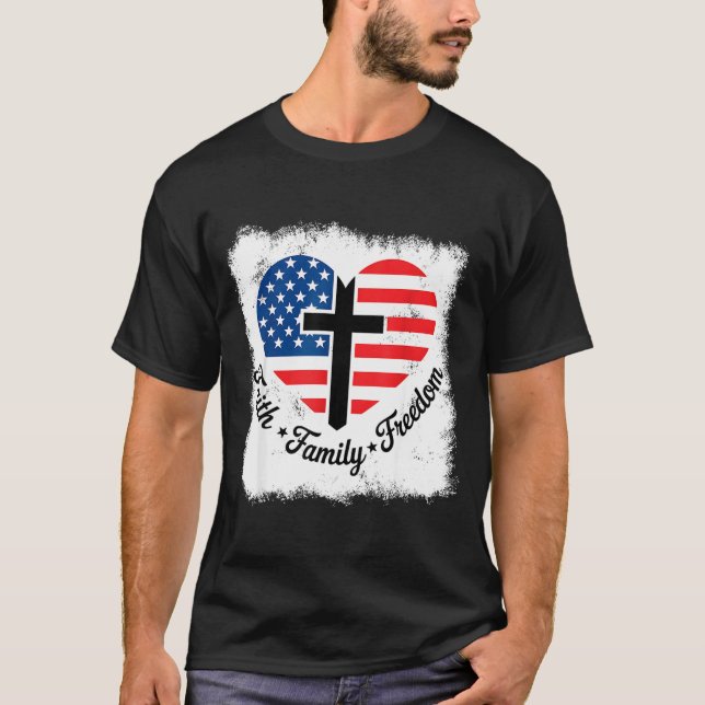 Faith Family Dom Usa Flag Cross Heart Patriotic Am T Shirt (Framsida)