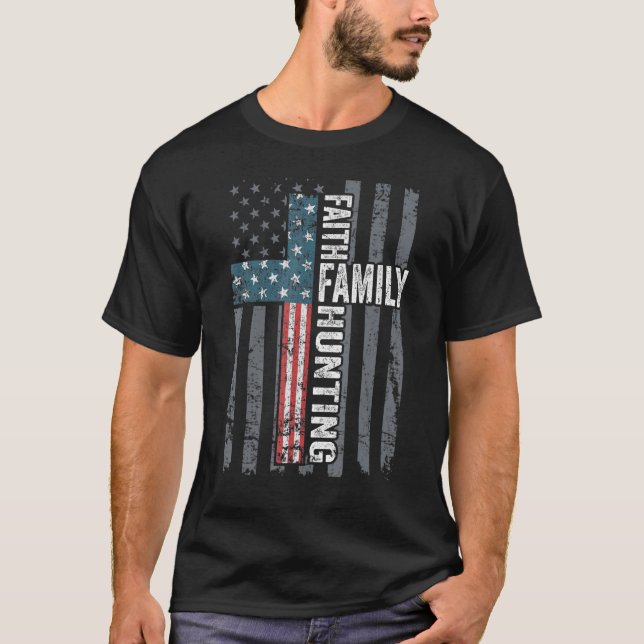 Faith Family Hunting Christian Kor American Fla T Shirt (Framsida)