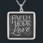Faith, Hope, Kärlek Chalkboard Necklace Silverpläterat Halsband<br><div class="desc">Faith,  Hope,  Kärlek Chalkboard Necklace *Chalkboard Typography*</div>