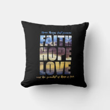 Faith, Hope och Kärlek Pillow