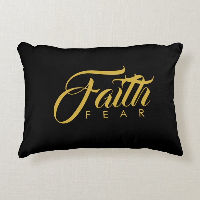 Faith over Fear Guld and Black Prydnadskudde (Framsidan)