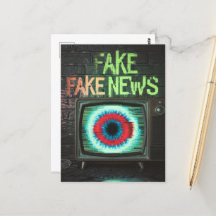 Fake Fake News Retro TV Eyeball Glitch Vykort