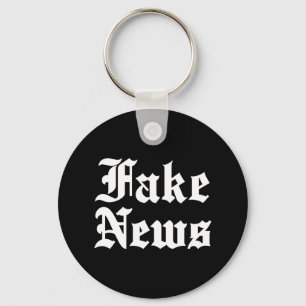 Fake News Nyckelring