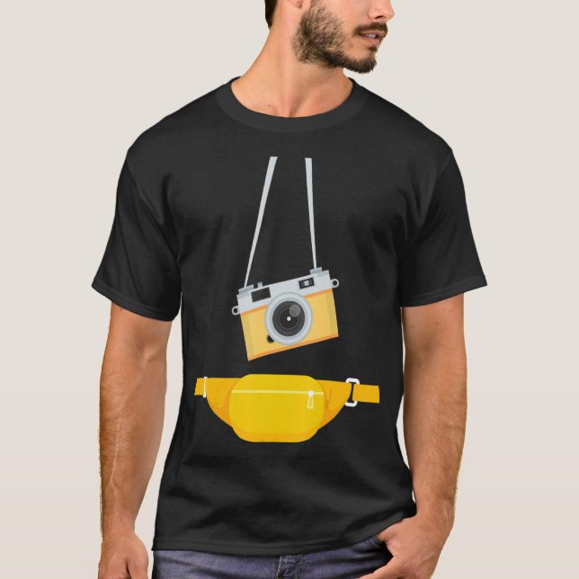 Fake Tourist Photographer Strap Hanging Camera & W T Shirt (Framsida)