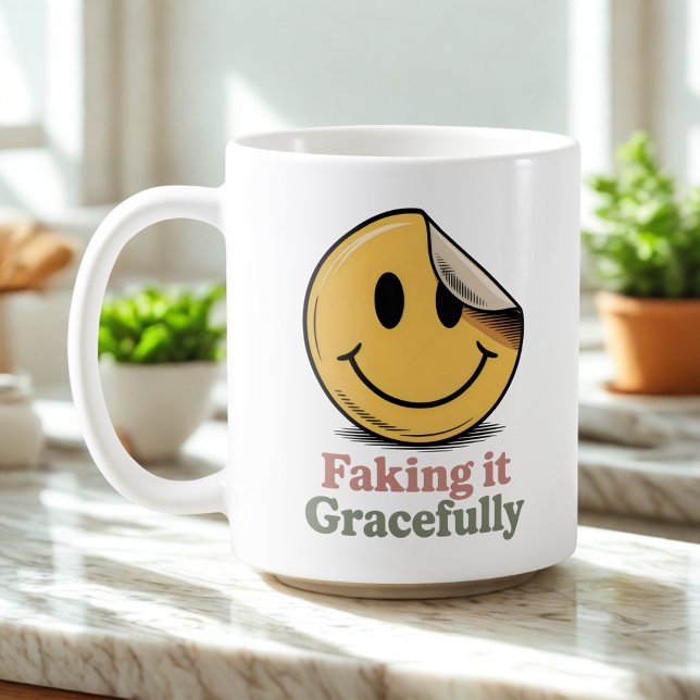 Faking It Gracefully | Självmedveten överlevnadshu Kaffemugg (Skapare uppladdad)