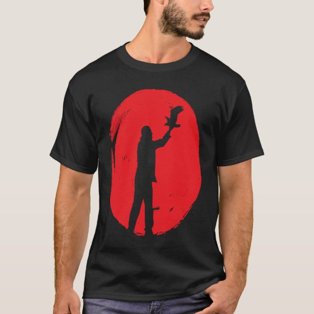 Falconer Red Sun Falcon Hunting T Shirt (Framsida)