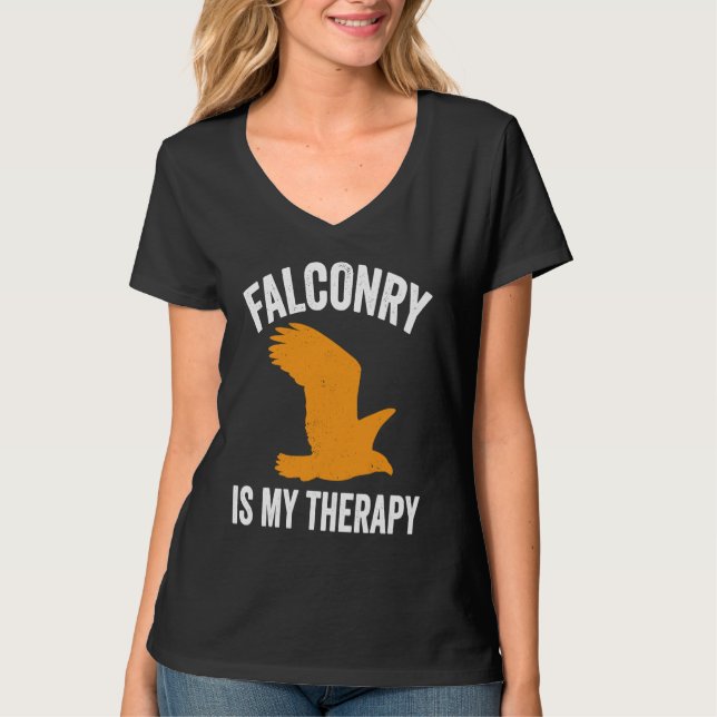 Falconry Is My Therapiy Falconer T Shirt (Framsida)