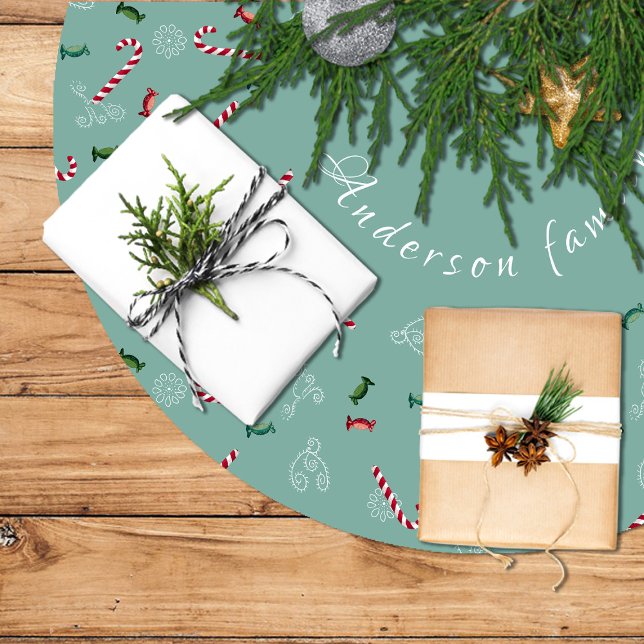 Falda para Árbol de Navidad, candy cane Julgransmatta Borstad Polyester (Candy canes and candies on a turquoise background brushed polyester tree skirt
)