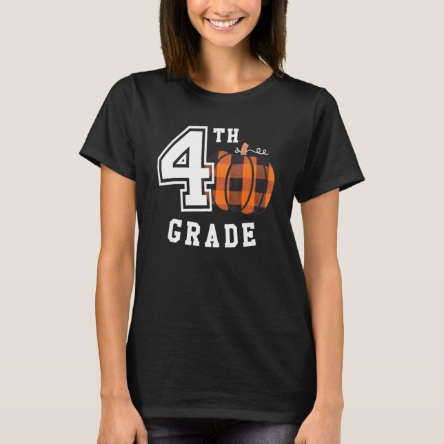 Fall 4th Grade Teacher Buffalo Plaid Pumpkin Women T Shirt (Framsida)
