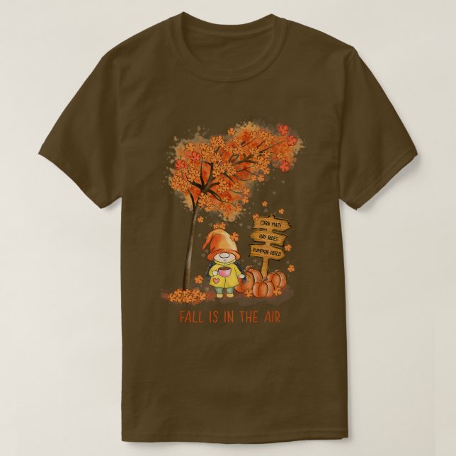 Fall är i Luft hösten Garden Gnome och Löv. T Shirt (Design framsida)