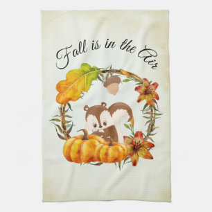 Fall är i Luft Typografi med ekorre Kökshandduk