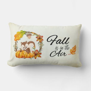 Fall är i Luft Typografi med ekorre Lumbarkudde