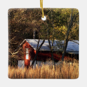 Fall Barn i Central Maryland Julgransprydnad Keramik