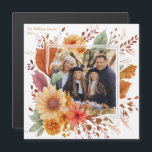 Fall Blommigt Family Photo Thanksgiving Magnet Car<br><div class="desc">Det här vackra bildskärmskortet för fallande blommigt Thanksgiving- har ett fyrkantigt foto som omges av vackra höstblommor och löv. Anpassa dessa bild-magnetiska kort med fallvälsignelser eller helgdag i orange under den automatiska utformningen.</div>