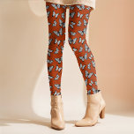 Fall Butterflies Whimsical Halloween Cottagecore Leggings<br><div class="desc">Den här roligten Cottagecore Halloween-designen användor ett slumpmässigt mönster av vackra svarta och vita fjärilar på en rostig orange-bakgrund som kan anpassas. Den här roligten är en komplimang för den här perfektens läskiktande och söta, och den kan paras med vilken topp som helst under höns- och spetssäsongen! Blanda och matcha...</div>