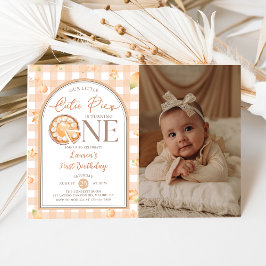 Fall Cutie Paj Pumpkin Gingham 1:a födelsedagsfoto Inbjudningar