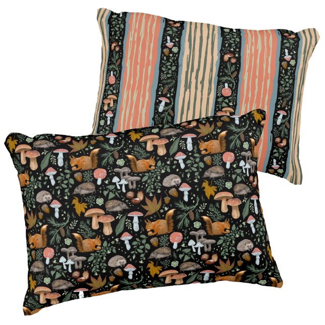 Fall Forest Forager mysigt-up, varm, tvåsidig Prydnadskudde (Skapare uppladdad)