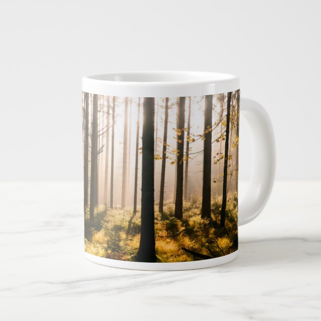 Fall Forest med solstrålning Jumbo Mugg (Framsida höger)