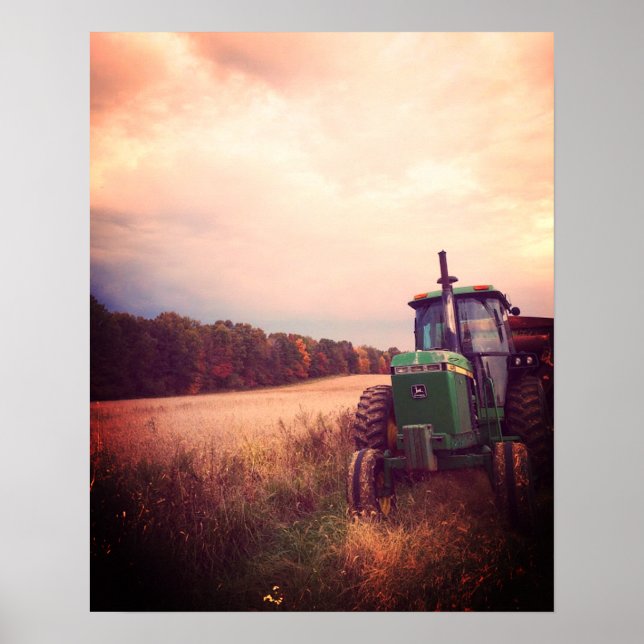 Fall Harvest Tractor at Sunset Poster (Framsidan)