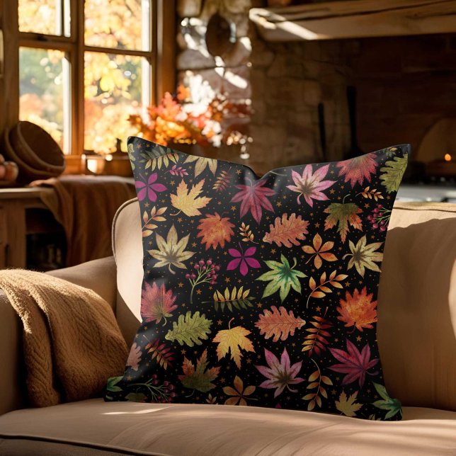 Fall Höst löv Halloween Mönster på Black Kudde (Fall Autumn Leaves Halloween Pattern on Black Throw Pillow)