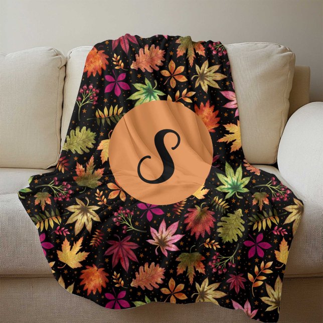 Fall Höst löv Mönster på svart med Monogram Fleecefilt (Fall Autumn Leaves Pattern on Black with Monogram Fleece Blanket)